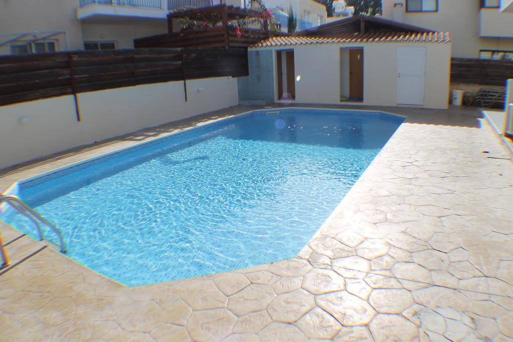 Diana Townhouse 2 Apartment Paphos Room photo