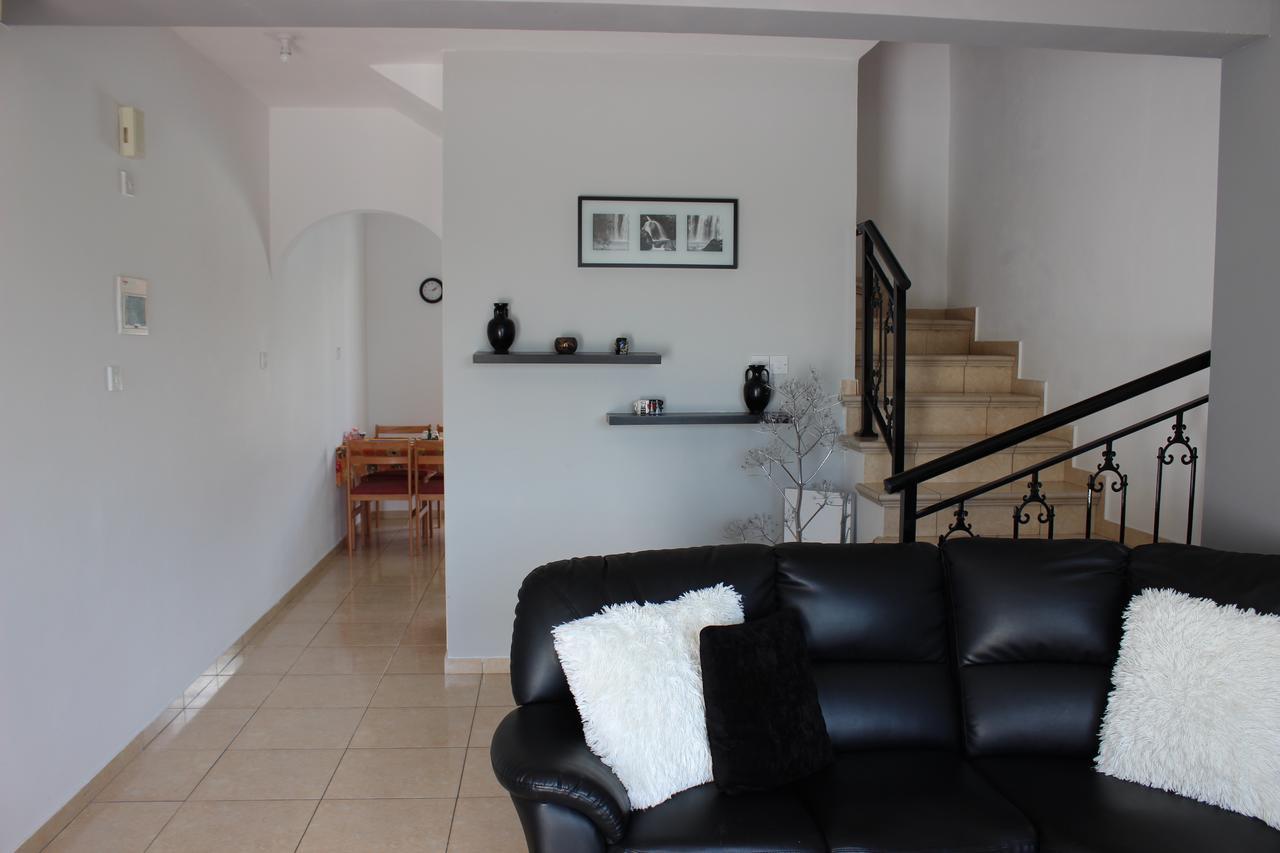 Diana Townhouse 2 Apartment Paphos Exterior photo